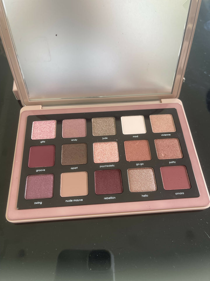 NATASHA DENONA RETRO PALETTE