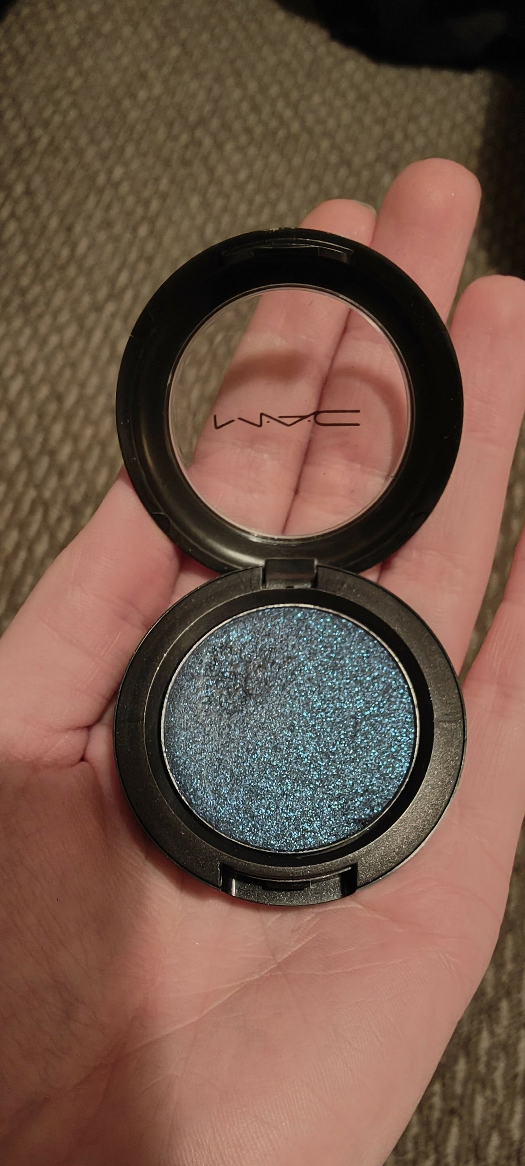 Mac midnight eyeshadow