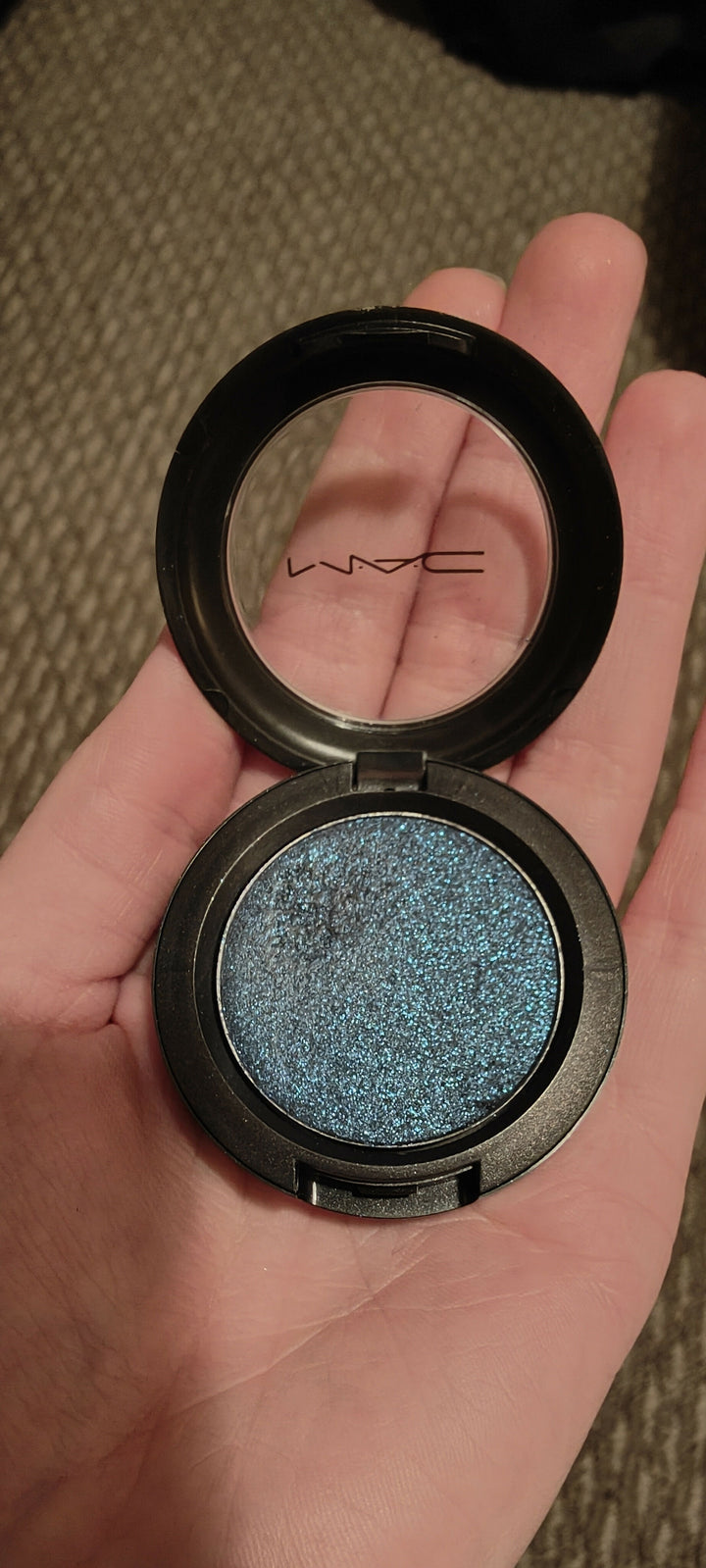 Mac midnight eyeshadow