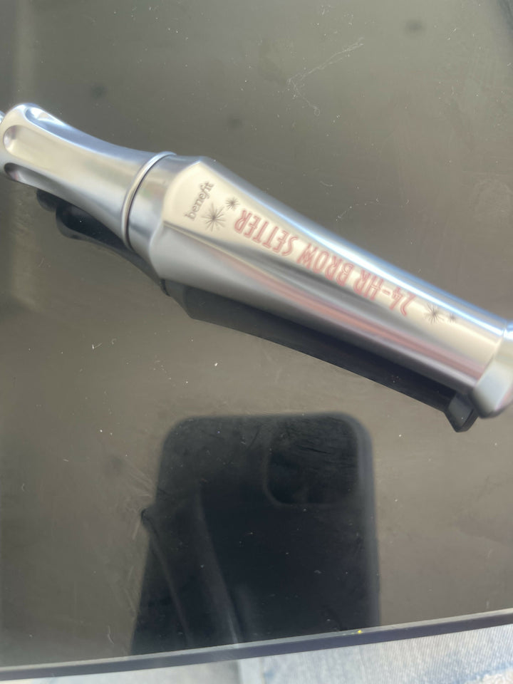 Benefit 24 hour Browsetter