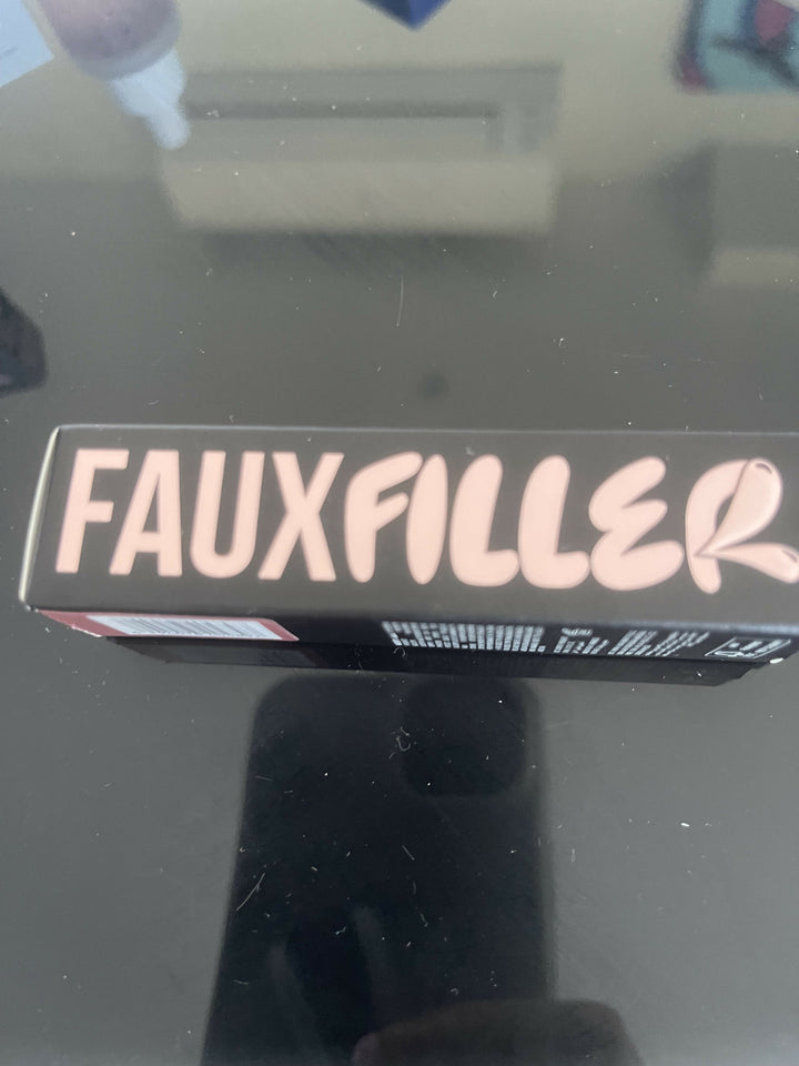 HUDA BEAUTY FAUXFILLER IN BOMBSHELL