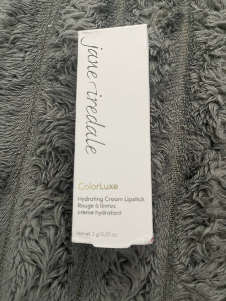 JANE IREDALE LIPSTICK IN SCARLET