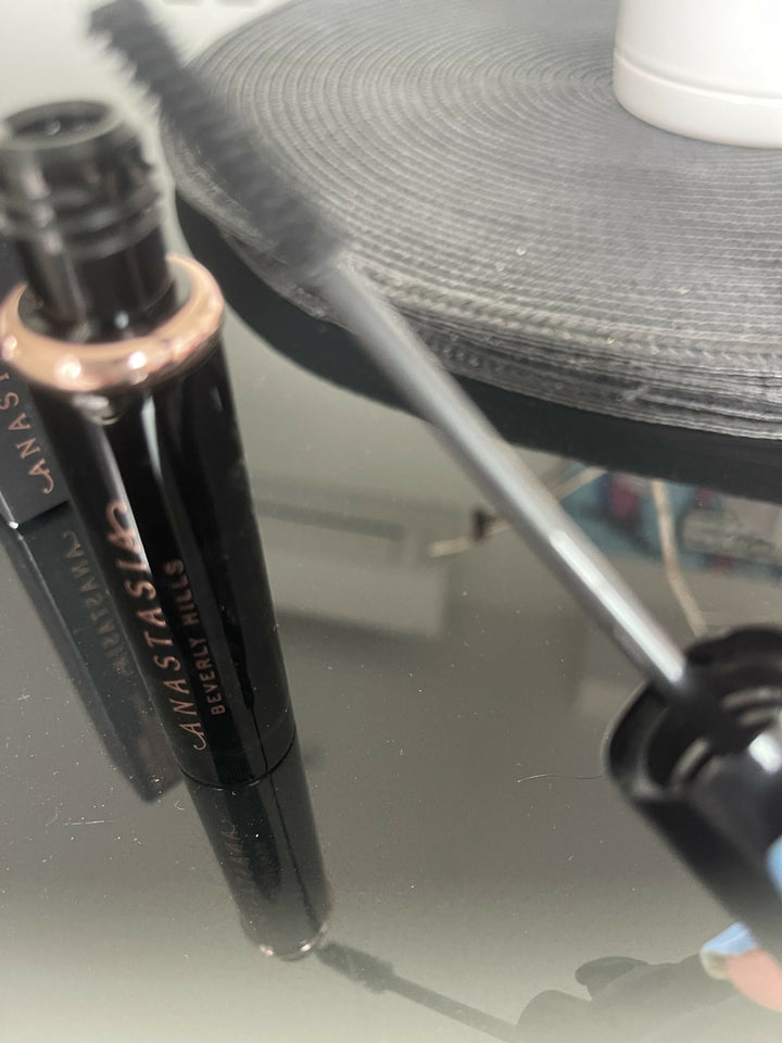 ANASTASIA LASH SCULPT LENGTHENING VOLUMIZING MASCARA IN BLACK