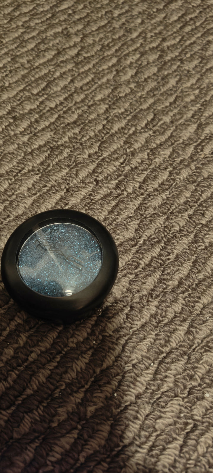 Mac midnight eyeshadow