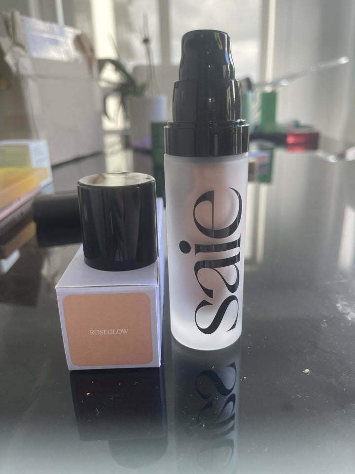 SAIE GLOWY SUPER GEL IN ROSEGLOW