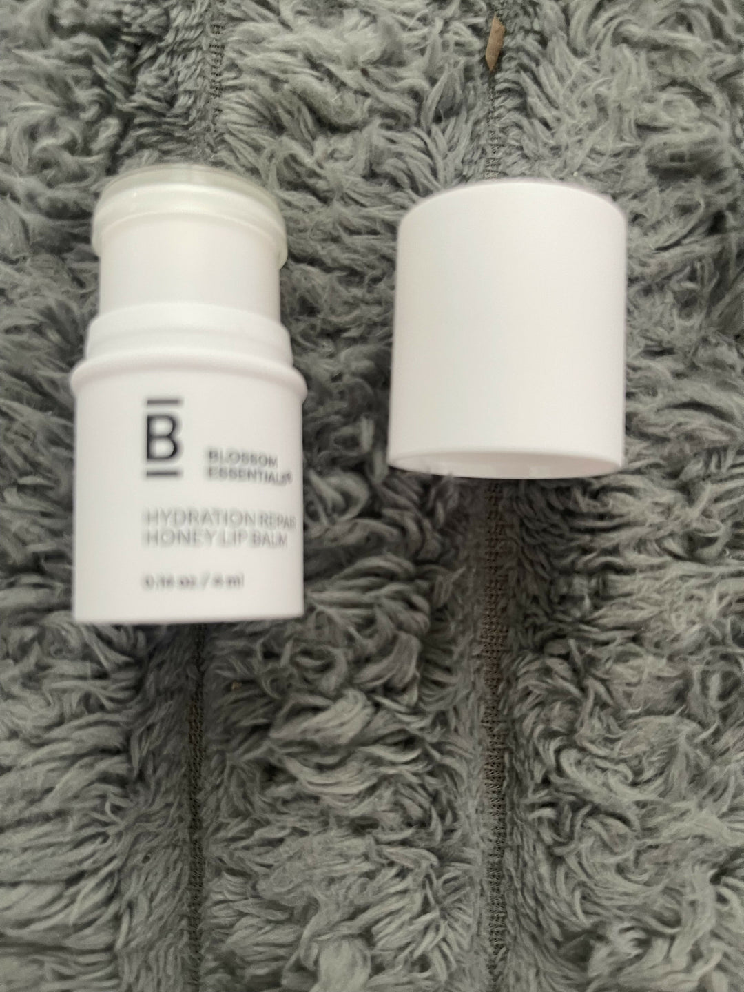 BLOSSOM ESSENTIALS HYDRATION REPAIR HONEY LIP BALM