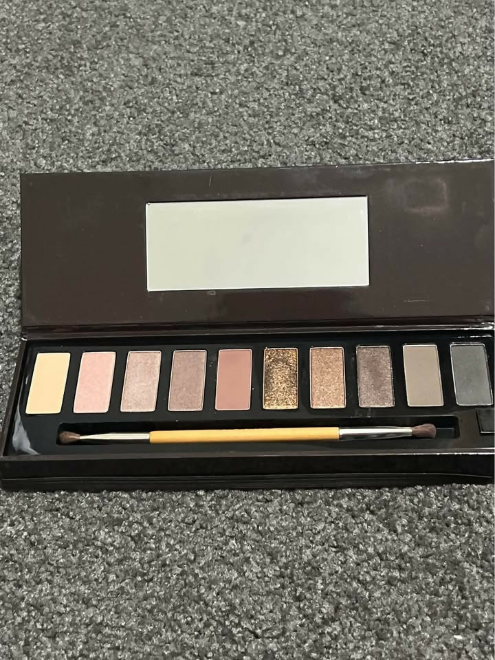 Clarins eyeshadow palette